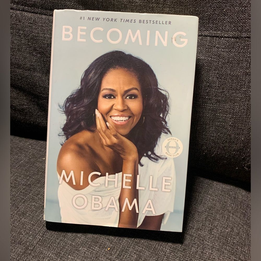 Becoming by Michelle Obama Book